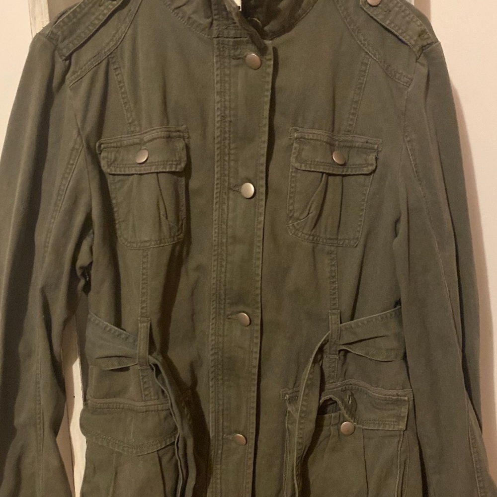 Women’s army green jacket with belt sz 12